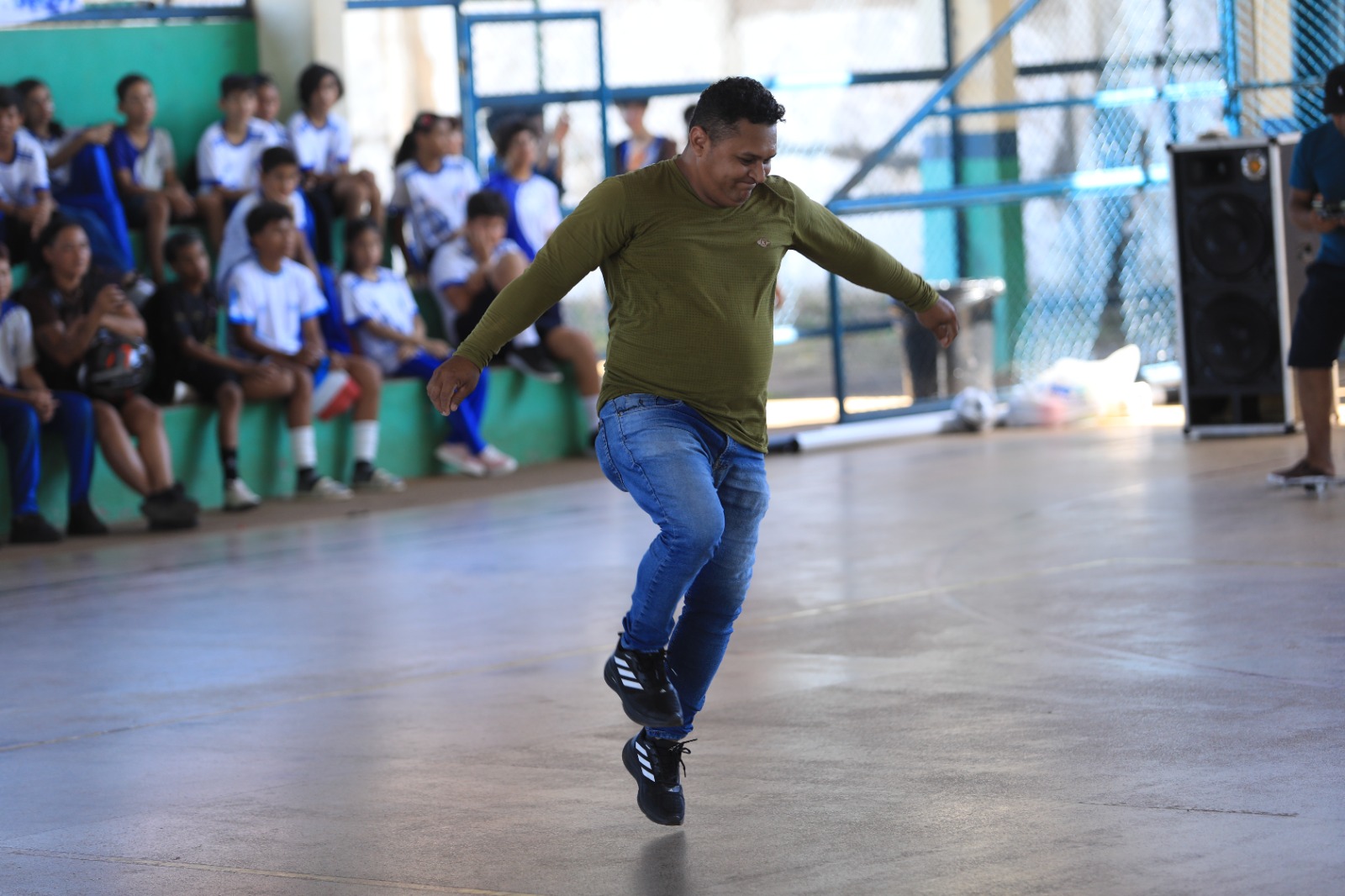 HIP HOP E CULTURA URBANA COMO FERRAMENTA DA EDUCAÇÃO INTEGRAL NAS ESCOLAS DE RONDÔNIA